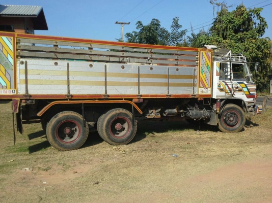 ขาย 10 ล้อดั้มHINO สองเพลาพร้อมใช้งานสนใจโทรฉลาดศิลป์ 0810707634