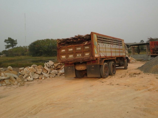 ขาย 10 ล้อดั้มHINO สองเพลาพร้อมใช้งานสนใจโทรฉลาดศิลป์ 0810707634