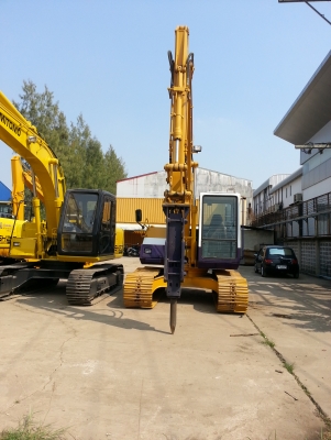 ขายรถขุดติดหัวเจาะ  ยี่ห้อKOMATSU รุ่น PC100-5 สนใจติดต่อวิภาดา 081-3194528