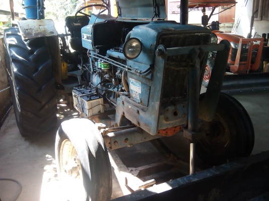 ขายรถไถฟอร์ด รุ่น 6610 แรง เสืยราย อุปกรณ์ ผานหน้าหลังราคา 389000 บาท