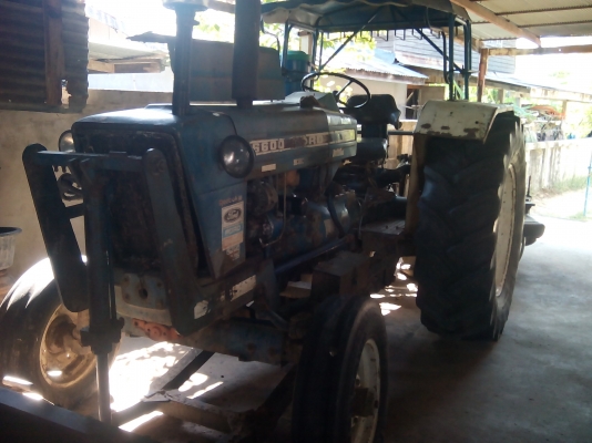 ขายรถไถฟอร์ด รุ่น 6610 แรง เสืยราย อุปกรณ์ ผานหน้าหลังราคา 389000 บาท