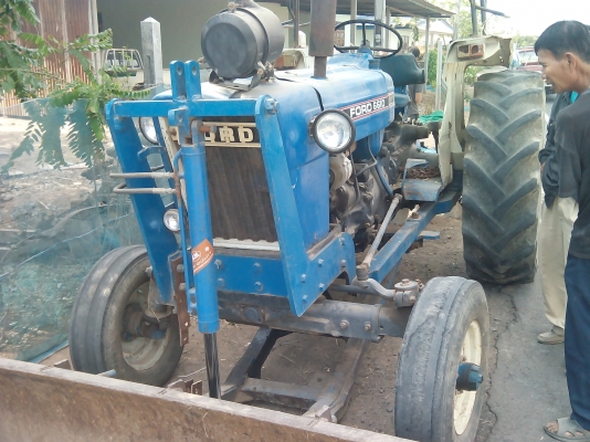 ขายรถไถฟอร์ด รุ่น 77 แรงT5 เสืยเรียบ อุปกรณ์ ผานหน้าหลัง