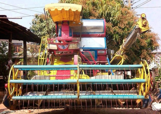 ***ขายแล้วครับขอบคุณ Truck2hand ขาย แพ็คคู่ "หนุ่มไวไฟพร้อม เทเลอร์ISUZU-175" รถเกี่ยวข้าวแบบอุ้ม เกษตรพัฒนา "ไอ้หนุ่มไวไฟ" เครื่องยนต์ ISUZU 6HH1-210HP อุ้ม2.5ตัน ปั้มไดกิ้น22 ตัวเดิน10HT เครื่องดี แรงดี ปั้มดี แรง ช่