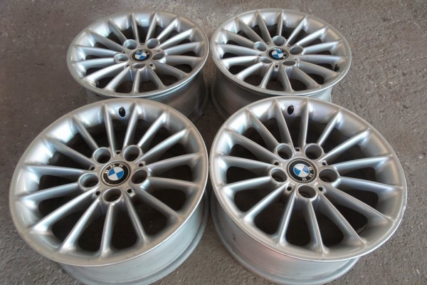 ล้อเดิมBMW ขอบ16 4 วง 5900บาท สภาพเดิมๆจากญี่ปุ่น