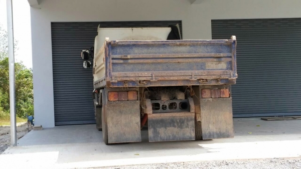 รถฮีโน่ 6 ล้อดั้ม FC9J 150 แรงม้า. ปี 55 ( รถวิ่ง 5x,xxx กว่า กม. ) สนใจติดต่อ 081 - 6079515 รถฮีโน่ 6 ล้อดั้ม FC9J 150 แรงม้า. ปี 55 ( รถวิ่ง 5x,xxx กว่า กม. ) สนใจติดต่อ 081 - 6079515