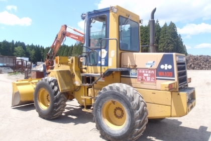 WA100-1-32935 รถตักล้อยาง รถจอดที่CSนวนคร แล้วครับ