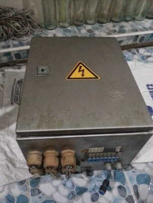 ตู้คอนโทรลสแตนเลส พร้อมโซลีนอยด์วาล์วโมดูล