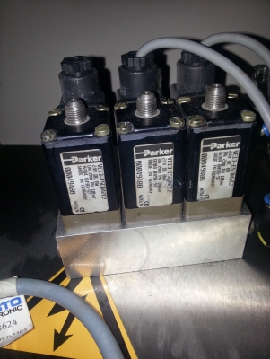 ตู้คอนโทรลสแตนเลส พร้อมโซลีนอยด์วาล์วโมดูล ตู้คอนโทรลสแตนเลส พร้อมโซลีนอยด์วาล์วโมดูล