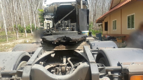 รถอีซูซุ 10 ล้อ หัวลาก GXZ  360 แรงม้า. ปี 55  ( รถวิ่ง 2xx,xxx กม. )   สนใจติดต่อ  081 - 6079515