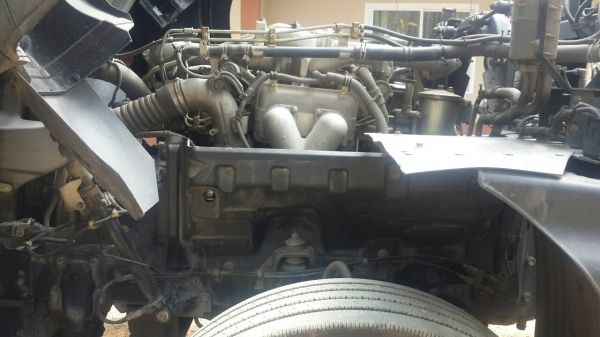 รถอีซูซุ 10 ล้อ หัวลาก GXZ  360 แรงม้า. ปี 55  ( รถวิ่ง 2xx,xxx กม. )   สนใจติดต่อ  081 - 6079515