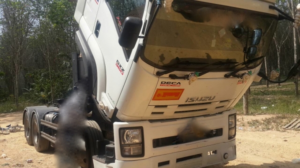 รถอีซูซุ 10 ล้อ หัวลาก GXZ  360 แรงม้า. ปี 55  ( รถวิ่ง 2xx,xxx กม. )   สนใจติดต่อ  081 - 6079515