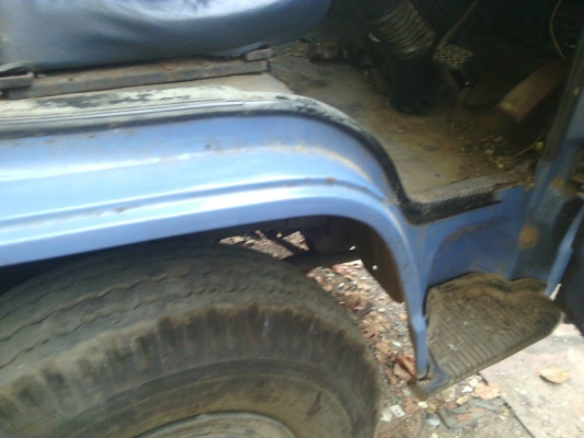 รถอีซูซุ 6 ล้อ รั้ว ( ไม่ดั้ม )  NPR59L  -  115 แรงม้า. ปี 36 สนใจติดต่อ  081 - 6079515