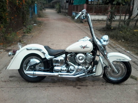 ขายมอเตอร์ไซค์ชอปเปอร์Yamaha dragstar 400 cc ปี99 แต่งสวยแล้วพร้อมขี่โชว์สาวออกทริปได้เลยแต่งสไตร์เดียวกันกับ รถพี่แอ๊ด คาราบาว