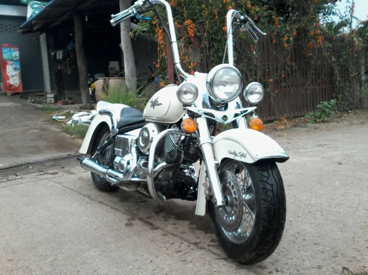 ขายมอเตอร์ไซค์ชอปเปอร์Yamaha dragstar 400 cc ปี99 แต่งสวยแล้วพร้อมขี่โชว์สาวออกทริปได้เลยแต่งสไตร์เดียวกันกับ รถพี่แอ๊ด คาราบาว