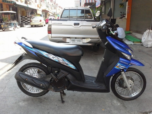 Click ปี 50 สีน้ำเงิน ชุดสีสด สวย เครื่องเดิม แน่นๆไม่เคยแกะ มีเล่ม เอกสารครบ โอนได้เลย รับรองซื้อแล้วไม่ผิดหวัง