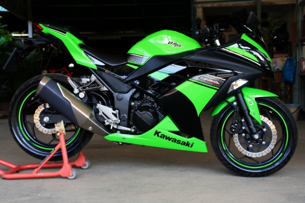 ขาย NINJA 250 ปี2013 สภาพสวยๆ ใส มือเดียว ออกศูนย์ วิ่งน้อย ทะเบียนพร้อม112000