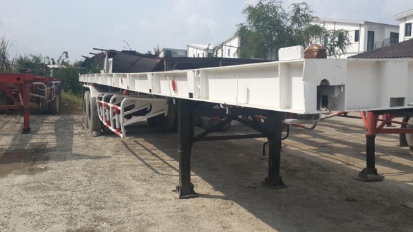 ขายหางพื้นเรียบ 2 เพลา ปี่ 46 190,000.-