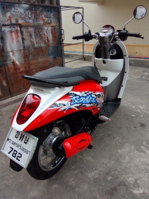 Scoopy-i สีแดง-ดำ ลายแอคทีฟบอย สวยๆประหยัดน้ำมัน ราคาถูกครับ