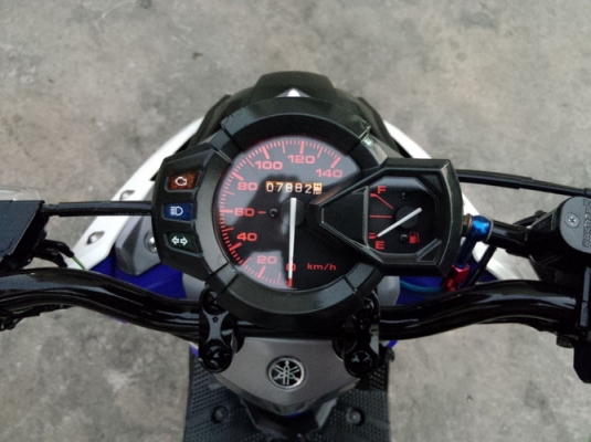 TTX สี ขาว-น้ำเงิน หัวฉีดประหยัดน้ำมัน รถปี56 ครับ