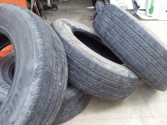 ขายยาง Bridgestone Duravis 215/ 70 /15 ปี 12 ขายยาง Bridgestone Duravis 215/ 70 /15 ปี 12