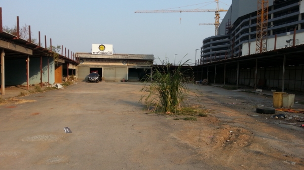 ขายห้องแถวกว้าง 5 เมตรลึก 7 เมตรมี70 ห้องๆละ 7,000 บาทหลังคากระเบื้องไปรื้อเอาเลยครับแบ่งซื้อได้ครับ