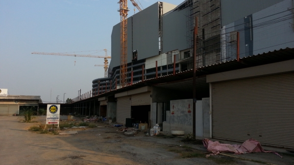 ขายห้องแถวกว้าง 5 เมตรลึก 7 เมตรมี70 ห้องๆละ 7,000 บาทหลังคากระเบื้องไปรื้อเอาเลยครับแบ่งซื้อได้ครับ