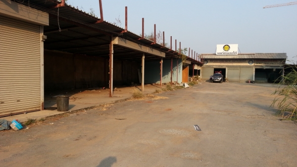 ขายห้องแถวกว้าง 5 เมตรลึก 7 เมตรมี70 ห้องๆละ 7,000 บาทหลังคากระเบื้องไปรื้อเอาเลยครับแบ่งซื้อได้ครับ