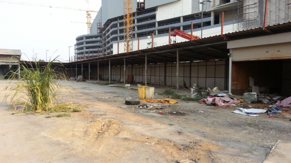 ขายห้องแถวกว้าง 5 เมตรลึก 7 เมตรมี70 ห้องๆละ 7,000 บาทหลังคากระเบื้องไปรื้อเอาเลยครับแบ่งซื้อได้ครับ