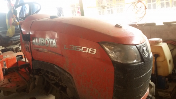 ขายรถคูโบต้า36แรงพร้อมไช้งานรถเดิมมีโรตาลี่ตราช้าง1อ้นไมค์ 1600ชั่วโมงพร้อมทะเบียนราคา268000สนใจสอบุถามได้ที่081 3655997 อ๋าพร  พาเจริญ  ราคาต่อำได้รองครับ