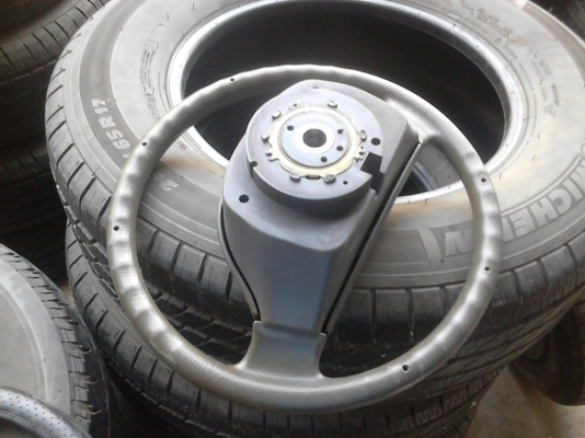 พวงมาลัย TOYOTA 3 ห่วง   TEL.081-427-3941