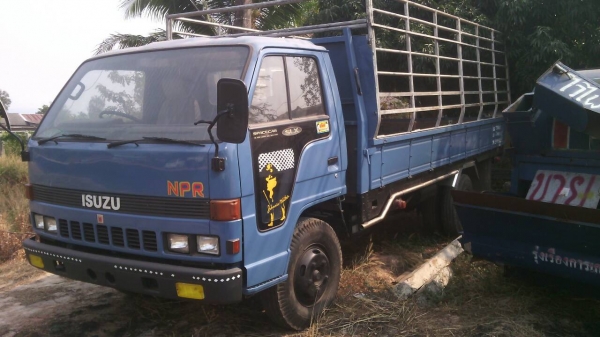 ลดราคาครับ เหลือ 310,000 บาท รถบรรทุก 6 ล้อ ISUZU สภาพสวย พร้อมใช้งาน ลดราคาครับ เหลือ 310,000 บาท รถบรรทุก 6 ล้อ ISUZU สภาพสวย พร้อมใช้งาน