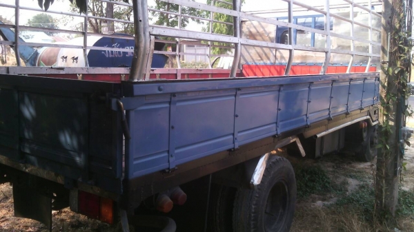 ลดราคาครับ เหลือ 310,000 บาท รถบรรทุก 6 ล้อ ISUZU สภาพสวย พร้อมใช้งาน ลดราคาครับ เหลือ 310,000 บาท รถบรรทุก 6 ล้อ ISUZU สภาพสวย พร้อมใช้งาน