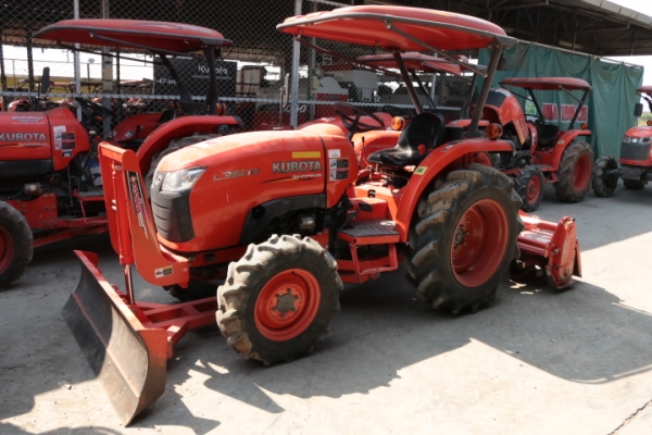 ใช้เงินเพียง  50,000 บาท  KUBOTA MAX L3608 363 ชั่วโมง พร้อมโรตารี สวยๆติดตัวรถไปเลย