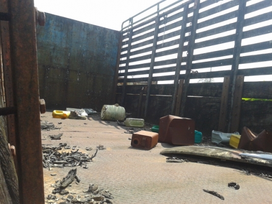 สิบล้ออีโน่F18เพลาเดียว   รถชนหน้าแต่ไม่หนัก ซ่อมได้หัว  เล่มพร้อม