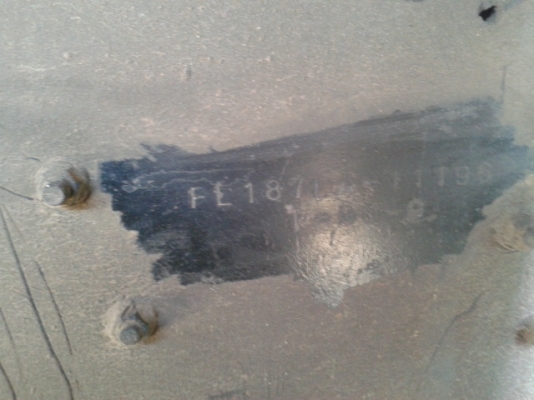 สิบล้ออีโน่F18เพลาเดียว   รถชนหน้าแต่ไม่หนัก ซ่อมได้หัว  เล่มพร้อม