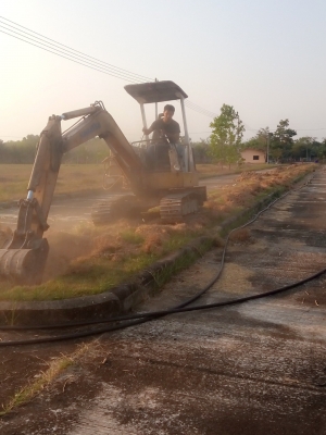 สิบล้ออีโน่F18เพลาเดียว   รถชนหน้าแต่ไม่หนัก ซ่อมได้หัว  เล่มพร้อม