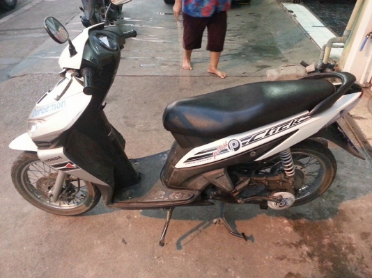 ฮอนด้า คลิก เพล เครื่องเดิมๆ