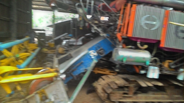 ขายรถเกี่ยวข้าวอุ้ม ขนาดกลาง