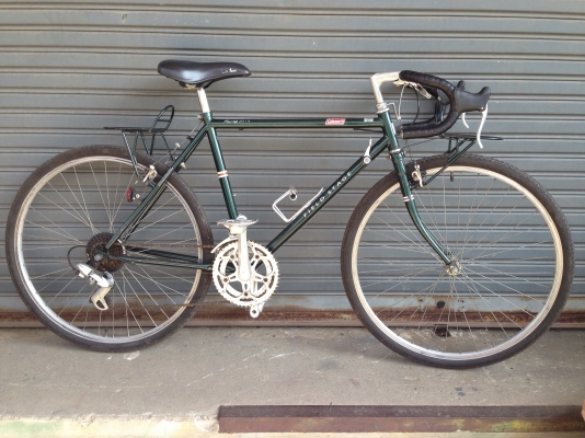 ขายจักรยานทัวริง Coleman สภาพสวย ปั่นดี พร้อมชุดเกียร์ Shimano มีตะแกงหน้า-หลังครบ เหมาะกับผู้ใช้ที่สูง 165-175cm.