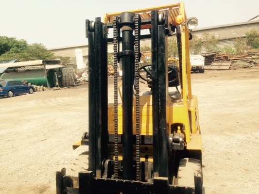 ขายรถโฟลลิฟขนาด2ตันยกสูง3เมตร สภาพดีใช้งานได้ดี