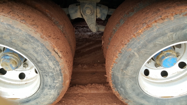 ขายรถพ่วง 22 ล้อ 2 เพลา แม่.ลูก กระบะเหล็กดั้ม HINO 320 ปี.ส ค .46  รถสวย ยางดี ราคาย้อมๆแค่ . 2050000 สนใจรีบจองด่วน