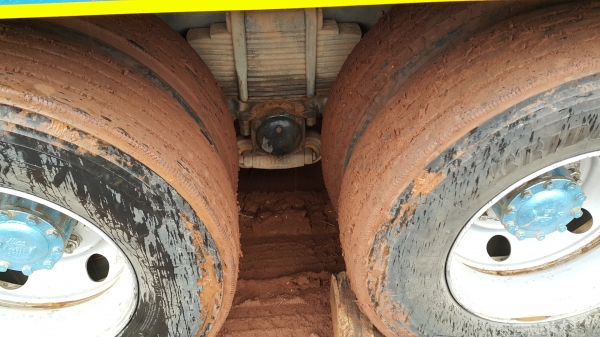 ขายรถพ่วง 22 ล้อ 2 เพลา แม่.ลูก กระบะเหล็กดั้ม HINO 320 ปี.ส ค .46  รถสวย ยางดี ราคาย้อมๆแค่ . 2050000 สนใจรีบจองด่วน