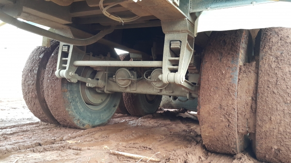 ขายรถพ่วง 22 ล้อ 2 เพลา แม่.ลูก กระบะเหล็กดั้ม HINO 320 ปี.ส ค .46  รถสวย ยางดี ราคาย้อมๆแค่ . 2050000 สนใจรีบจองด่วน