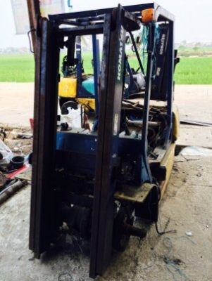 ขายโครงรถและอุปกรณ์ โฟร์คลิฟ Komutsu