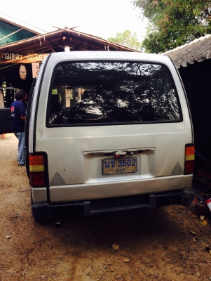 Nissun 2.7 ทะเบียนไม่ขาดต่อ พร้อมโอน สนใจโทร 0899809414