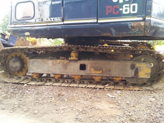KOMATSU PC 60-5 KOMATSU PC 60-5