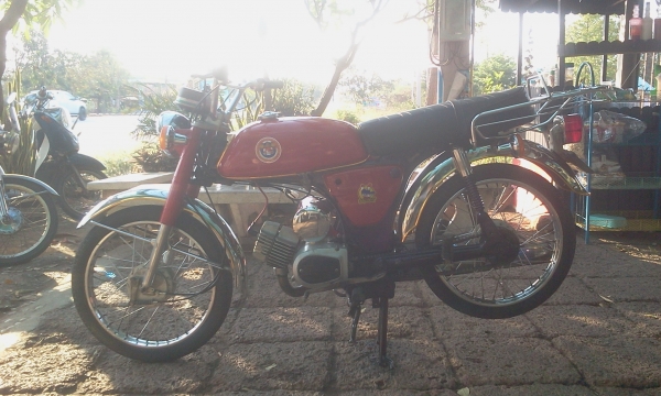 ขาย A100 เครื่องเดิมวิ่งดี ค่าตัว 12000 สนใจโทรสอบถามได้ครับ 089-8054390 โอ๋ ลพบุรี