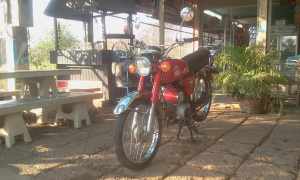 ขาย A100 เครื่องเดิมวิ่งดี ค่าตัว 12000 สนใจโทรสอบถามได้ครับ 089-8054390 โอ๋ ลพบุรี