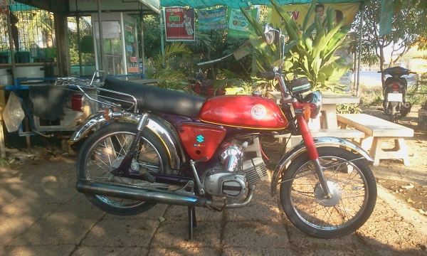 ขาย A100 เครื่องเดิมวิ่งดี ค่าตัว 12000 สนใจโทรสอบถามได้ครับ 089-8054390 โอ๋ ลพบุรี