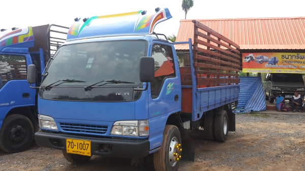 ขายNQR ยาว 4.3 เมตร Fหน้า-หลัง  ปี47